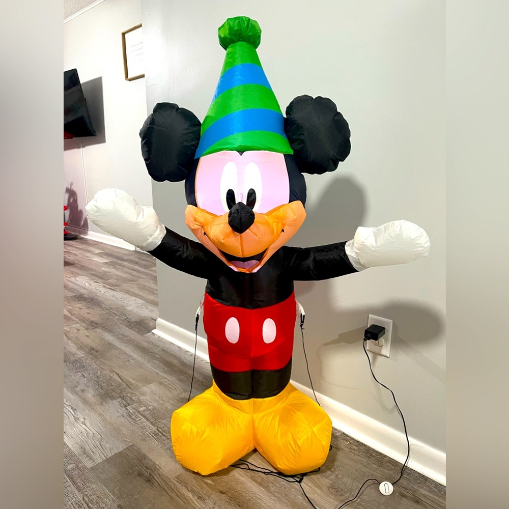 Mickey birthday inflatable